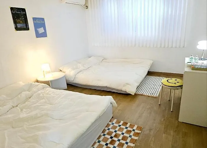 Large 2br Near Hongdae, Mangwon Market & River, 6 Guests * Seoel
