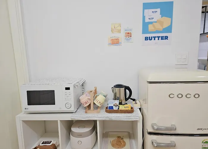 Large 2br Near Hongdae, Mangwon Market & River, 6 Guests