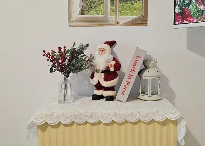 Large 2br Near Hongdae, Mangwon Market & River, 6 Guests *