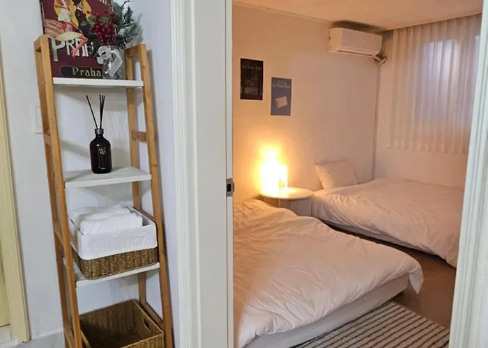 Large 2br Near Hongdae, Mangwon Market & River, 6 Guests Appartement Seoel