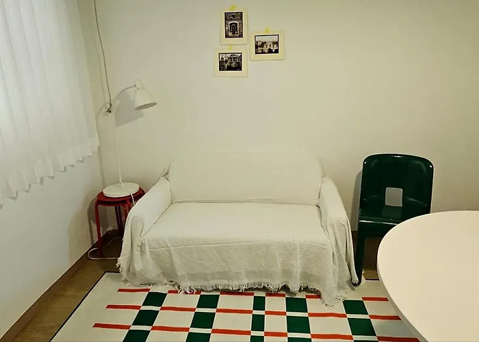 Large 2br Near Hongdae, Mangwon Market & River, 6 Guests