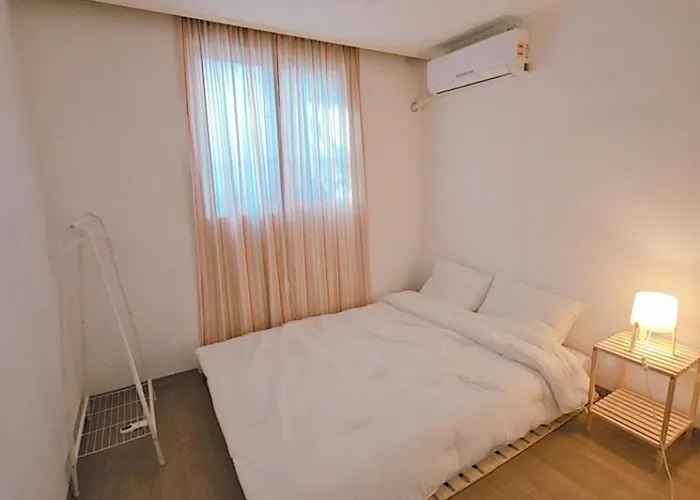 Large 2br Near Hongdae, Mangwon Market & River, 6 Guests Appartement Seoel